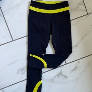Lululemon yellow & black leggings size 2